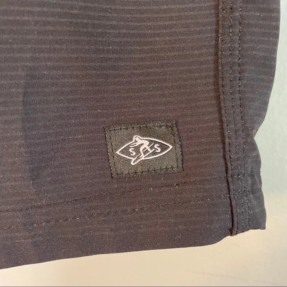 NWOT Surfer Supplies Men’s Boardshorts Sz 34” waist, 9” inseam lined shorts